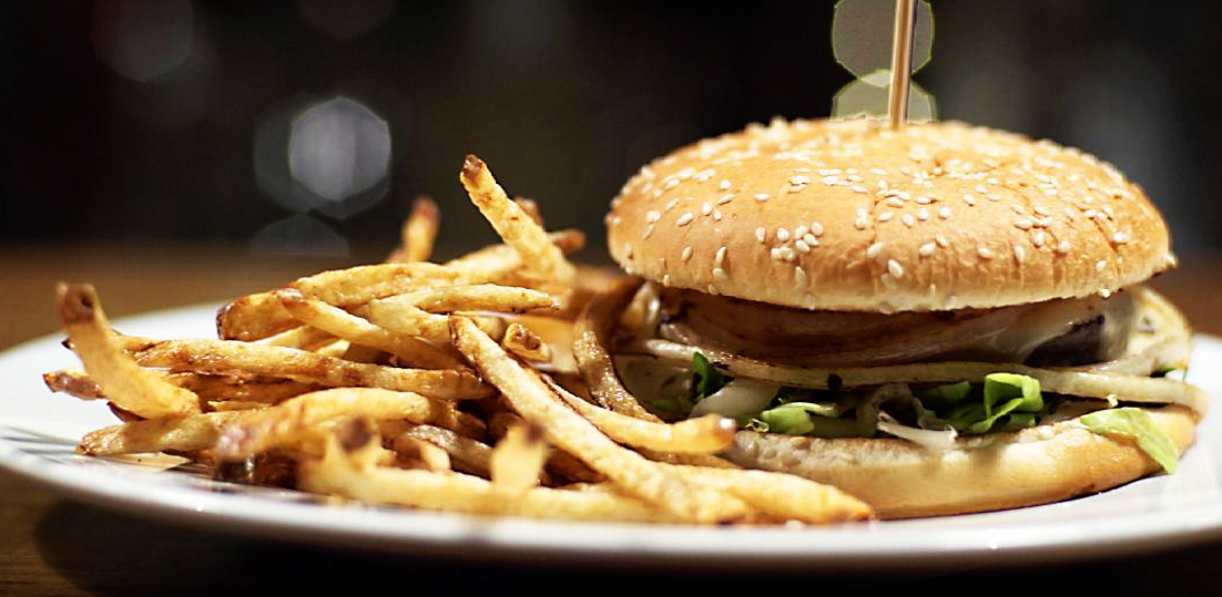 How to Fit Burgers, Pizza and Ice Cream in a Calorie Deficit ThinkEatLift